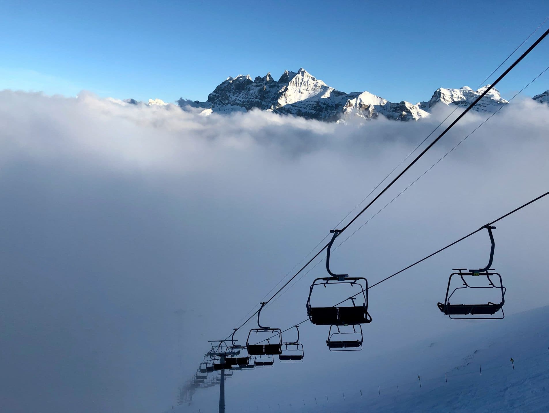 Ski lifts and snowy mountains in Alpe d'Huez